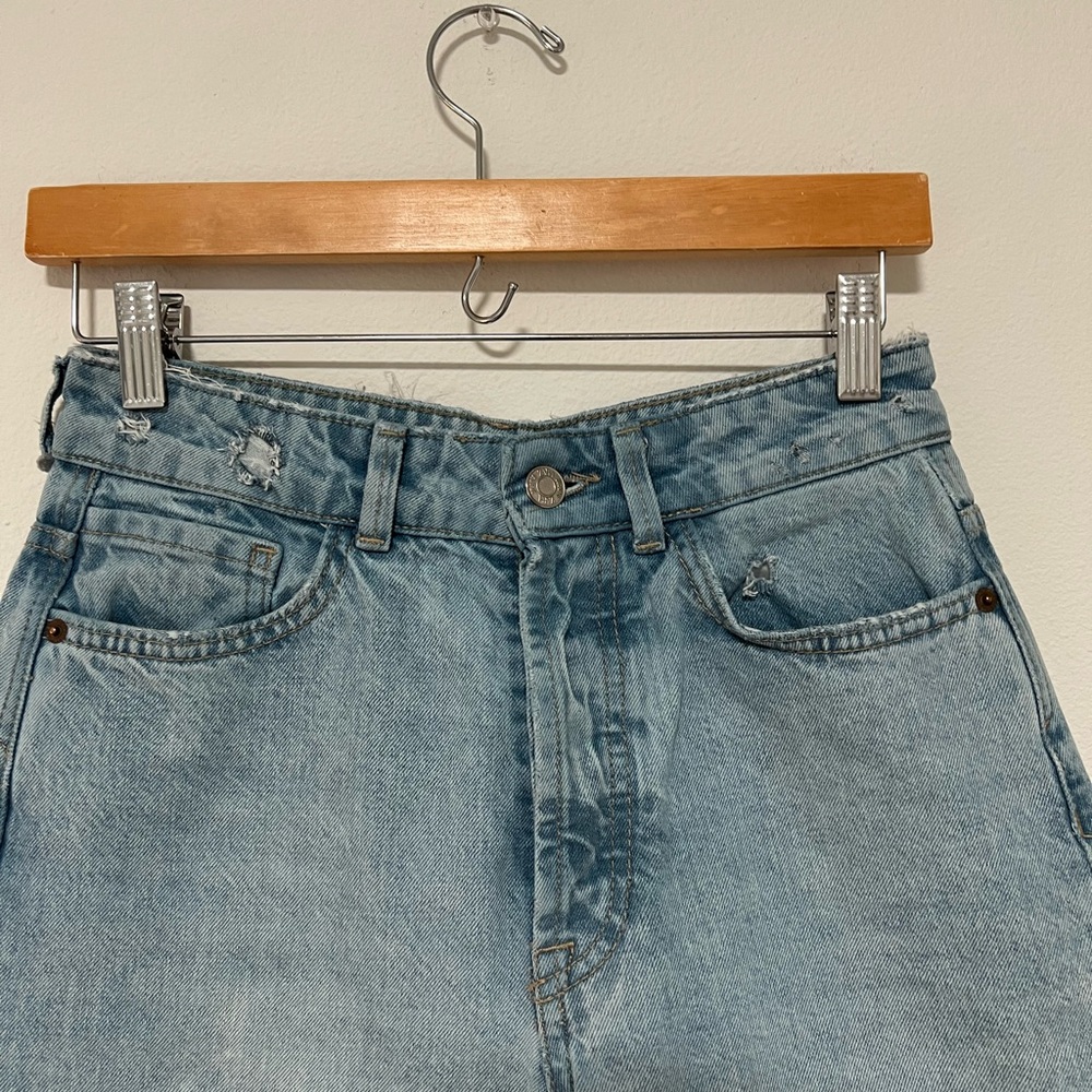 Zara Light Blue Denim Jeans - Picture 2 of 11